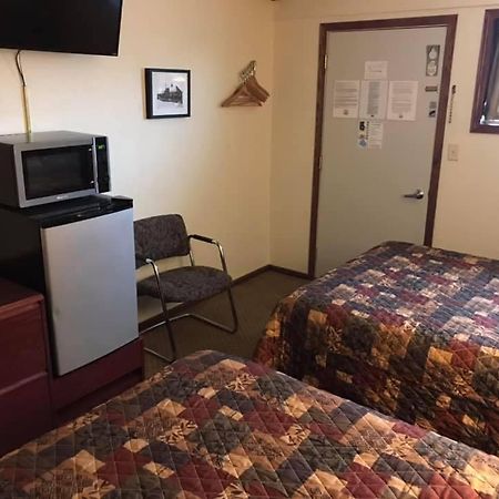 Highland Court Motel Fairmont Buitenkant foto