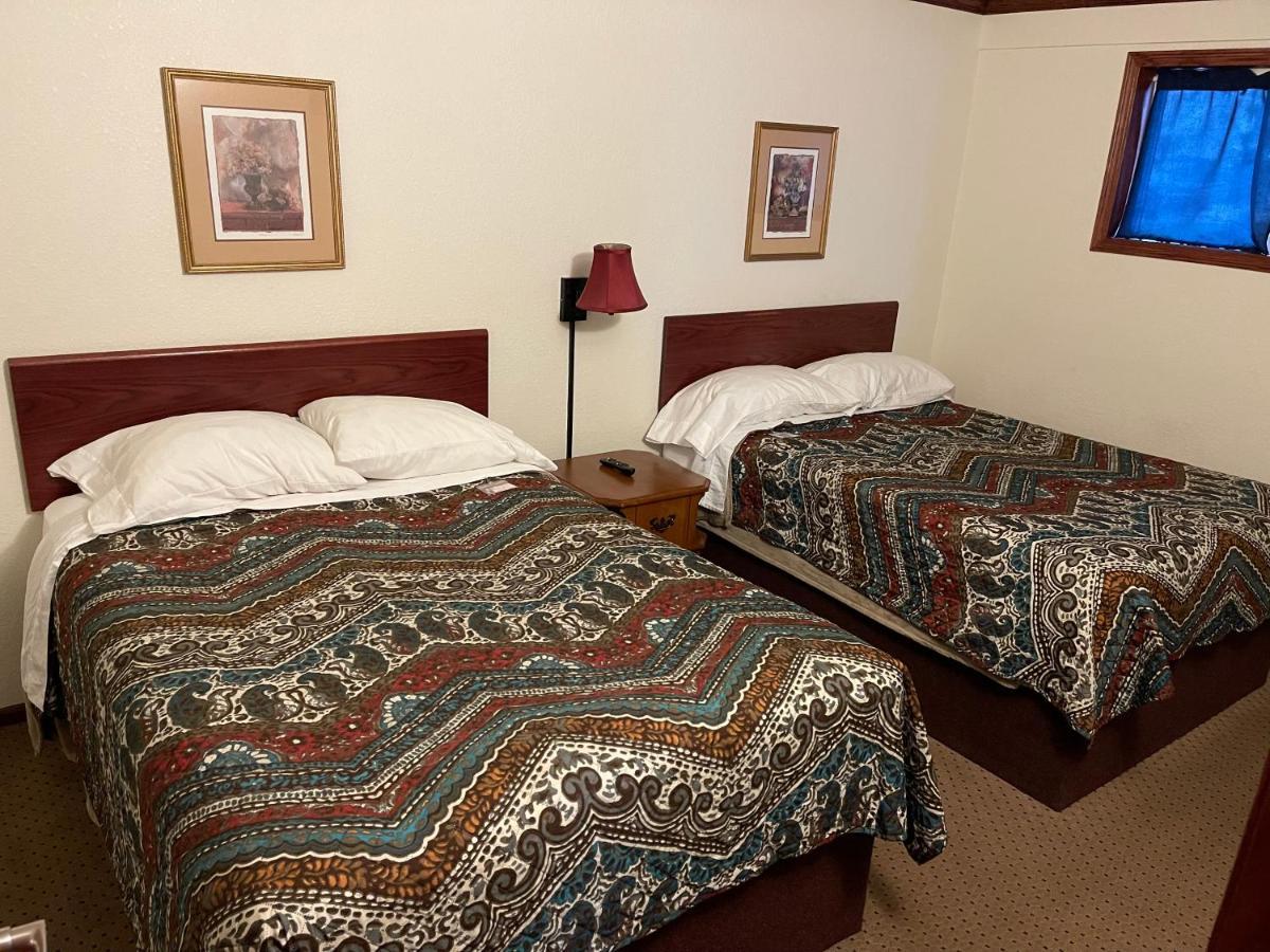Highland Court Motel Fairmont Buitenkant foto