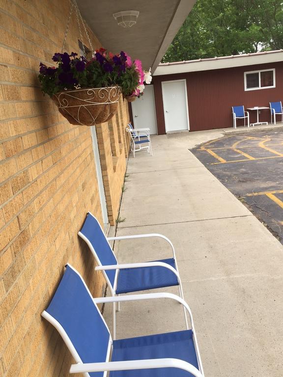 Highland Court Motel Fairmont Buitenkant foto