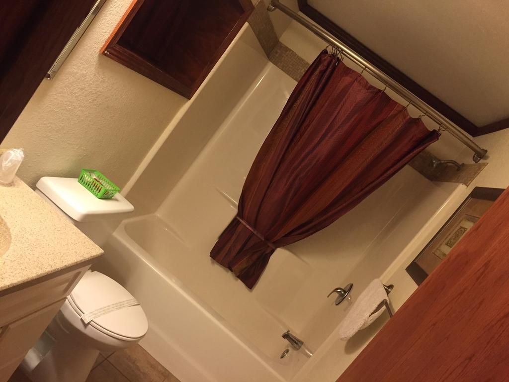 Highland Court Motel Fairmont Buitenkant foto
