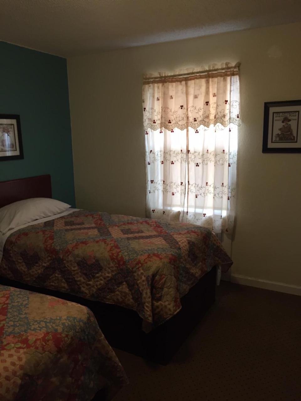 Highland Court Motel Fairmont Buitenkant foto